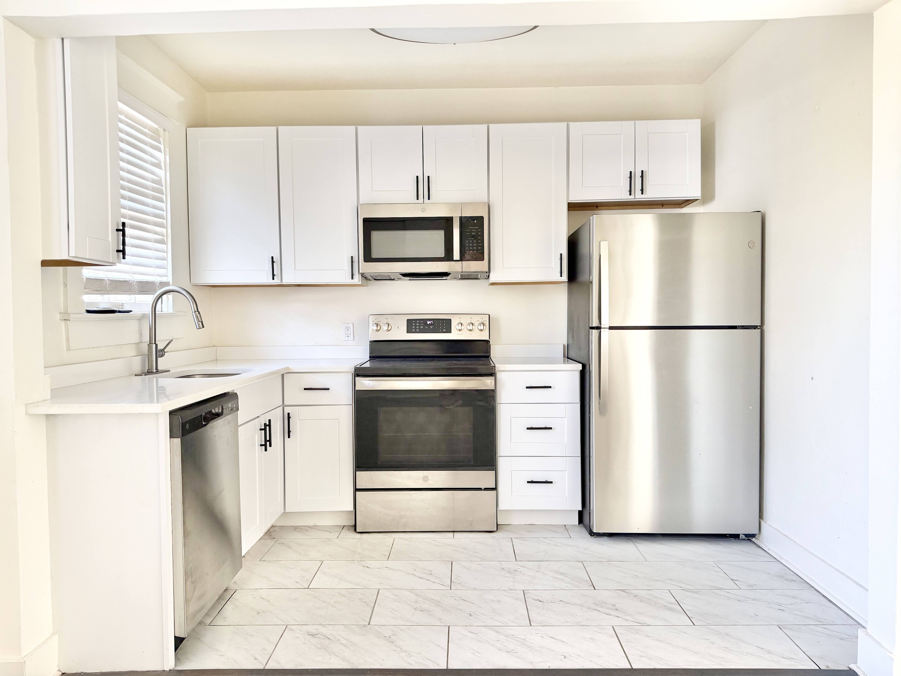 916 Park Boulevard - 916