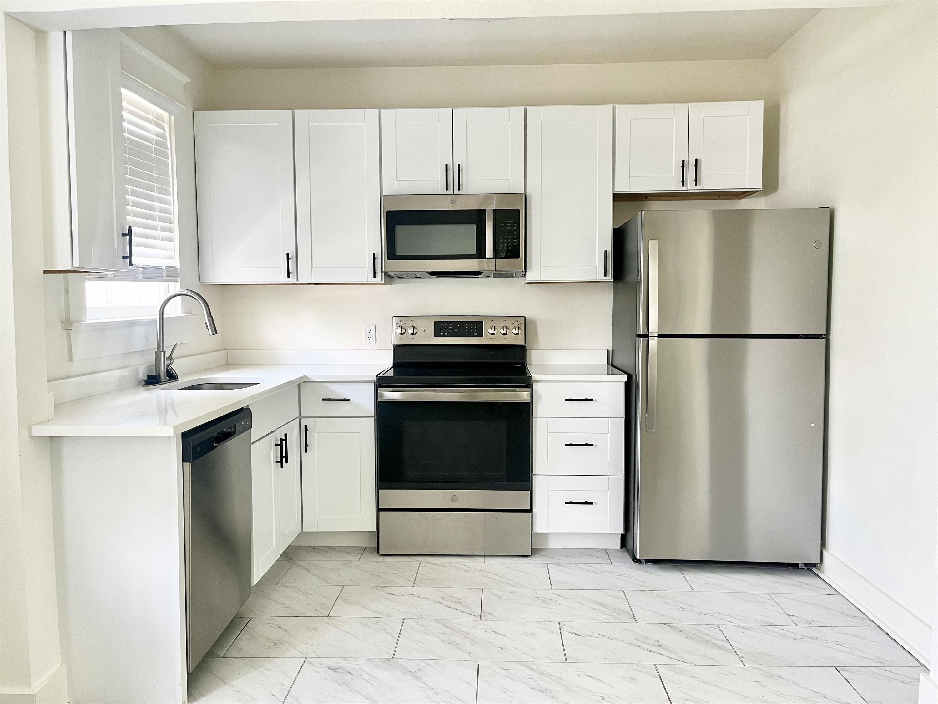 916 Park Boulevard - 916