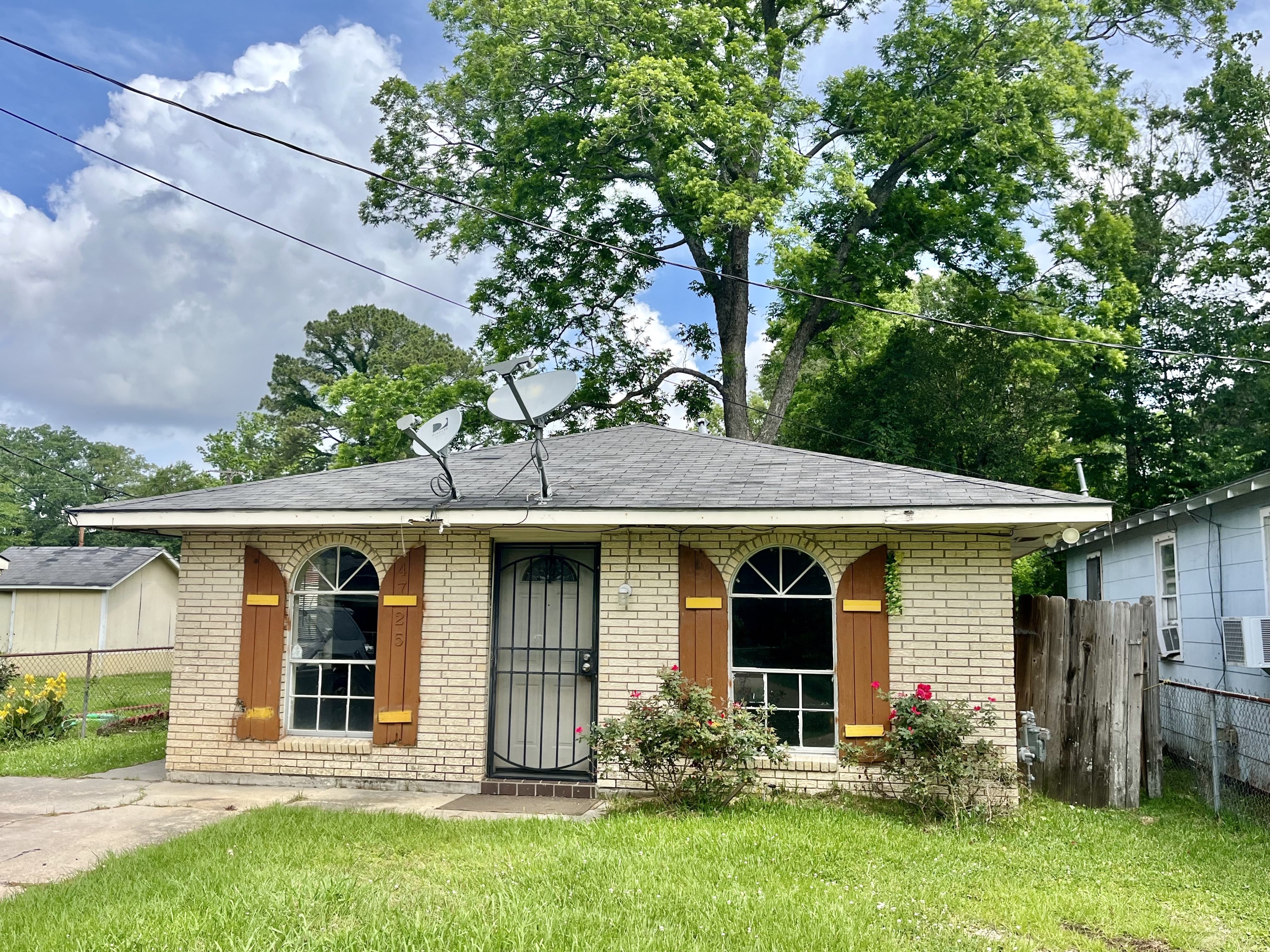 Property main image